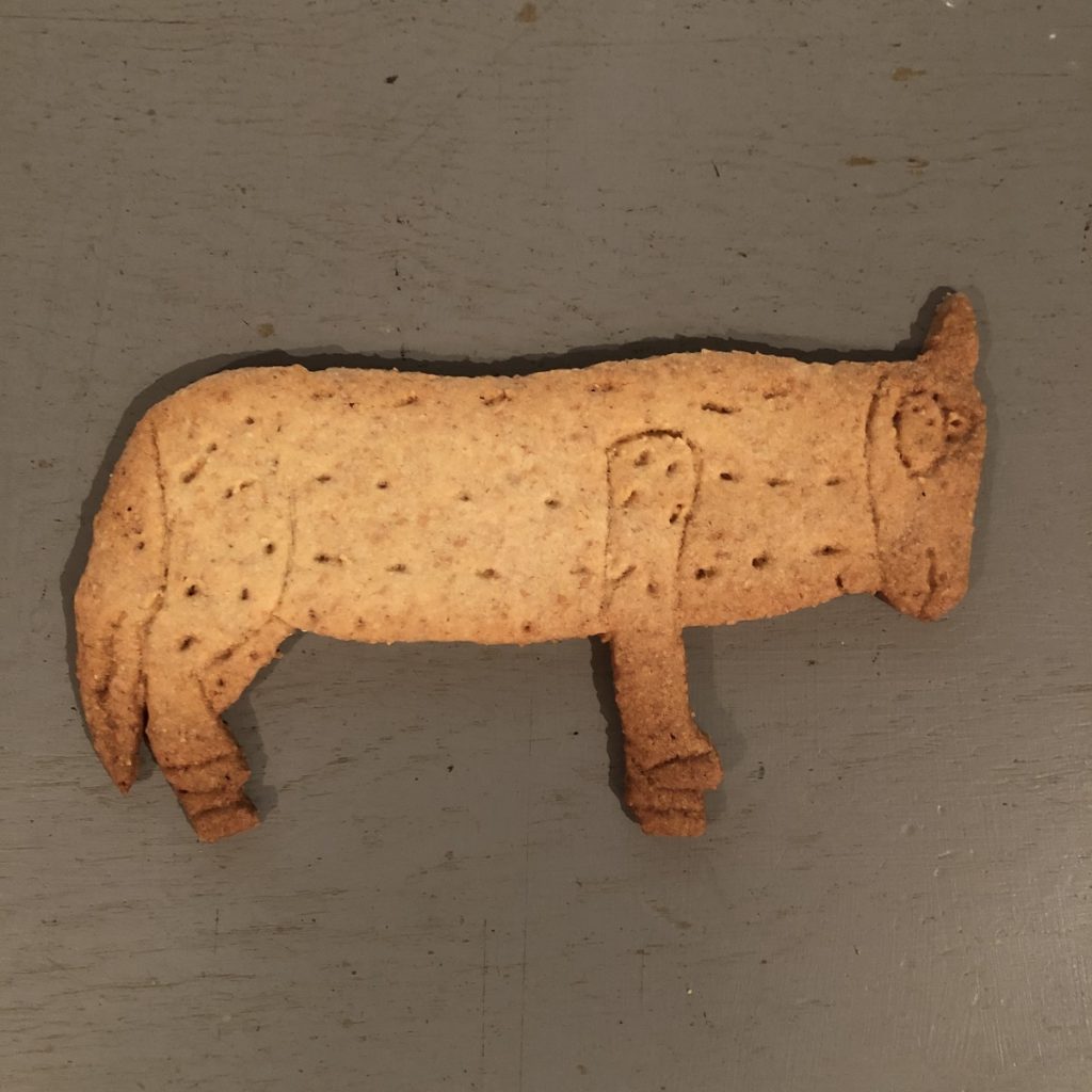 「ANIMALS FROM OAXACA」木彫りクッキー 雄牛